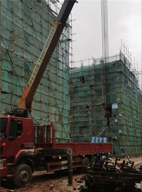 寿宁县“慢工细活”—— 吊车的 “微动控制” 技术